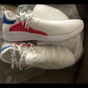 Gently worn slip on tennis shoes.